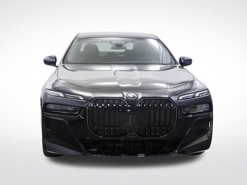 Used 2026 BMW 740i xDrive AWD/4WD image 8