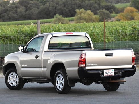 Used 2005 Toyota Tacoma 2WD Regular Cab image 10