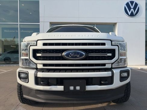 Used 2020 Ford F250 Lariat w/ Lariat Ultimate Package AWD/4WD image 2