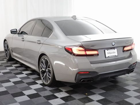 Used 2022 BMW M550i xDrive M550i xDrive w/ Premium Package image 17