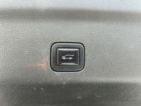Used 2021 Chevrolet Tahoe LT w/ Luxury Package AWD/4WD image 25