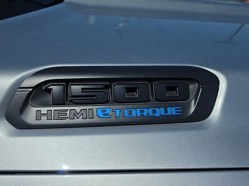 Used 2022 RAM 1500 Big Horn AWD/4WD image 5