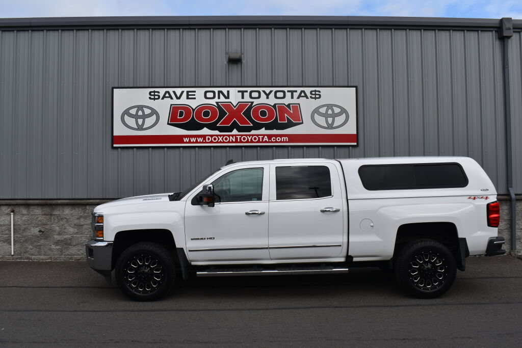 Used 2015 Chevrolet Silverado 2500 LTZ w/ Duramax Plus Package AWD/4WD image 4