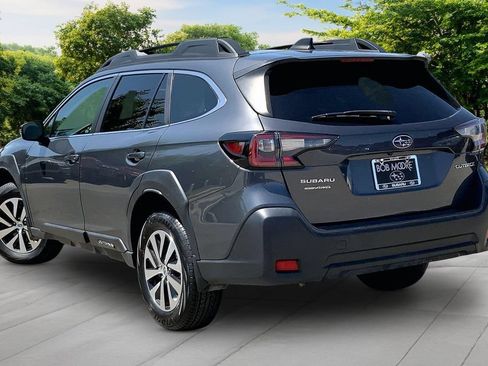 Used 2024 Subaru Outback Premium AWD/4WD image 4