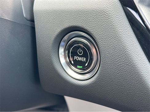 New 2025 Cadillac Lyriq Luxury image 22