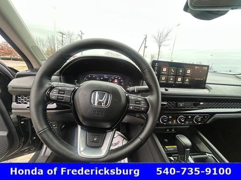 Used 2025 Honda Accord Touring image 16