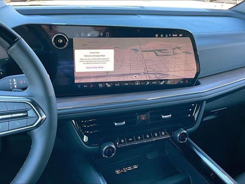 New 2026 Chevrolet Suburban High Country image 7