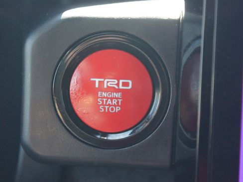 Used 2024 Toyota Tacoma TRD Off-Road w/ TRD Off Road Premium Package AWD/4WD image 9