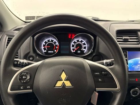 Used 2019 Mitsubishi Outlander Sport ES AWD/4WD image 18