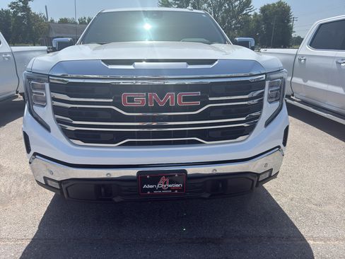 Used 2025 GMC Sierra 1500 SLT w/ SLT Premium Plus Package AWD/4WD image 3