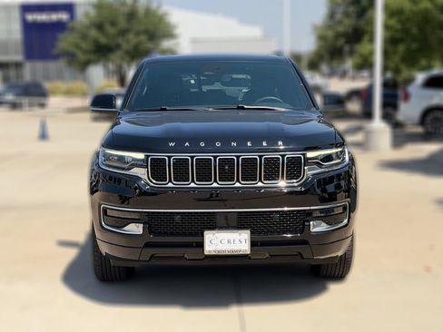 Used 2023 Jeep Wagoneer 4WD w/ Premium Group I image 4