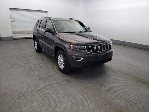 Used 2020 Jeep Grand Cherokee Laredo AWD/4WD image 13