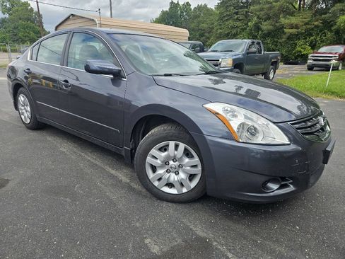 Used 2012 Nissan Altima 2.5 S FWD image 3