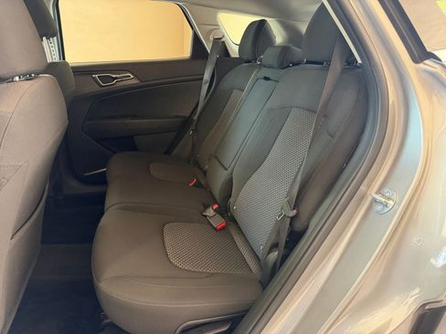 Used 2025 Kia Sportage LX FWD image 21