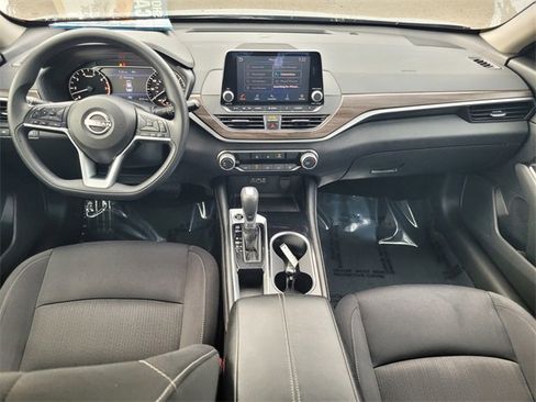 Used 2023 Nissan Altima 2.5 SV image 16