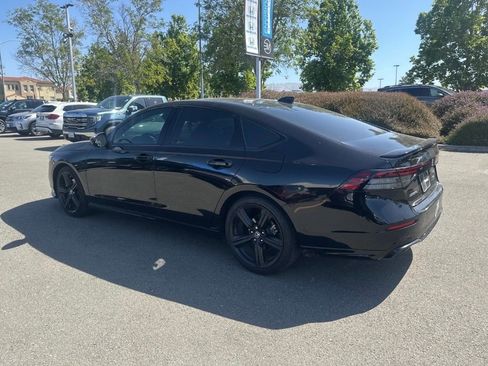 Used 2025 Honda Accord Sport image 4