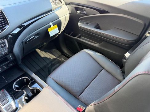 New 2026 Honda Ridgeline Black Edition image 18