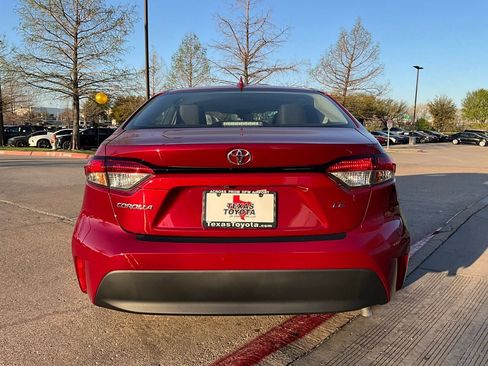 Used 2026 Toyota Corolla LE image 7