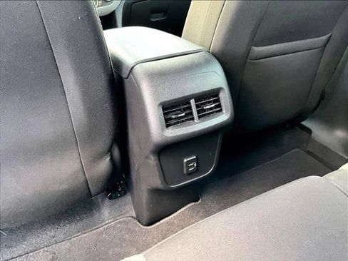 Used 2023 Chevrolet Equinox LS FWD image 25