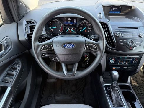 Used 2017 Ford Escape SE image 13