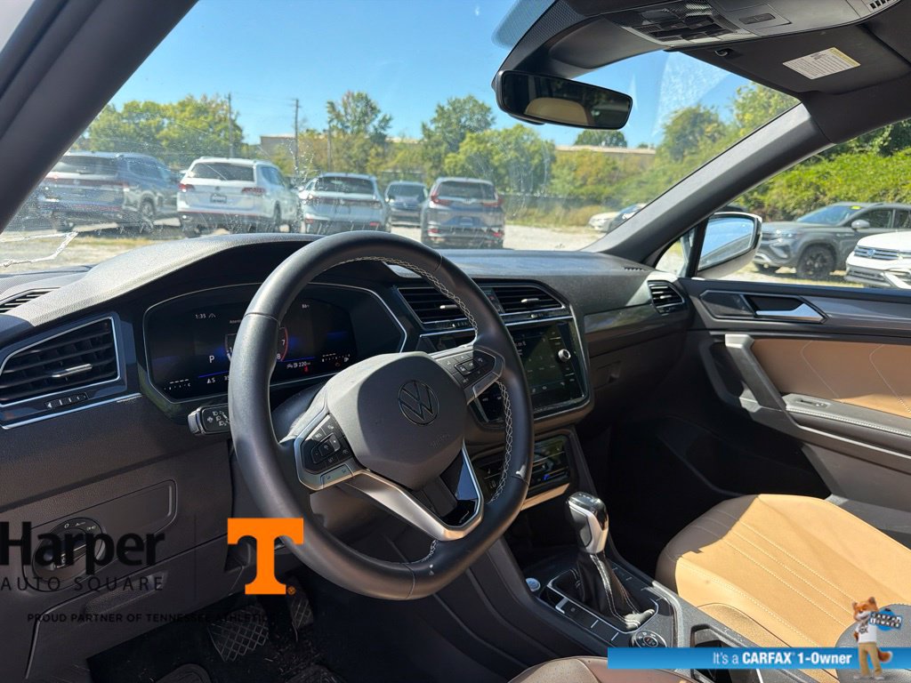 Used 2023 Volkswagen Tiguan SE w/ Panoramic Sunroof Package AWD/4WD image 14