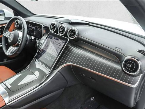 Used 2023 Mercedes-Benz GLC 300 4MATIC image 26