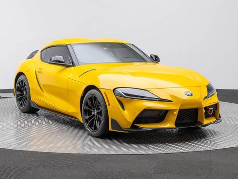 Used 2021 Toyota Supra w/ Safety & Technology Package RWD image 4