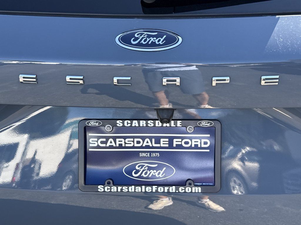 Used 2023 Ford Escape ST-Line w/ Tech Pack #1 AWD/4WD image 37