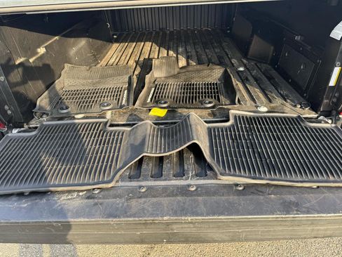 Used 2019 Toyota Tacoma SR w/ SX Package image 25