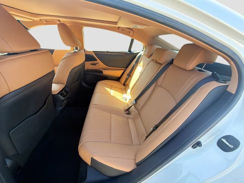 Used 2025 Lexus ES 350 Ultra Luxury w/ Accessory Package (Z1) image 21