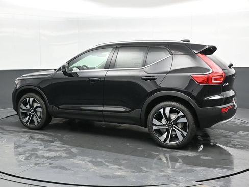 Used 2025 Volvo XC40 B5 Ultra w/ Climate Package AWD/4WD image 10