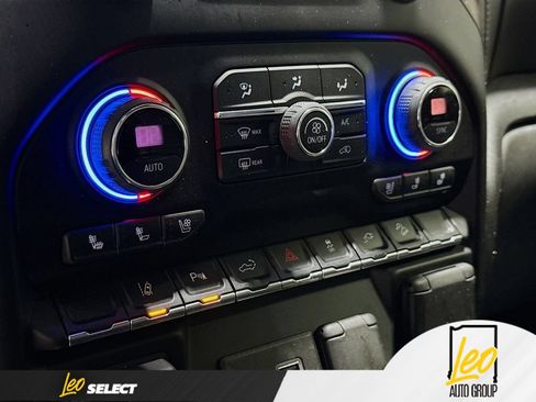 Used 2022 Chevrolet Silverado 3500 High Country w/ Technology Package AWD/4WD image 19