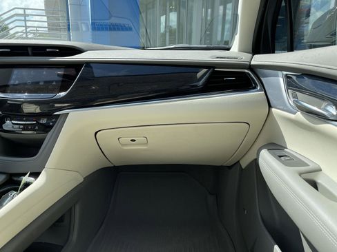 Used 2024 Cadillac XT6 Premium Luxury w/ LPO, Floor Liner Package AWD/4WD image 36