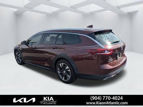 Used 2018 Buick Regal Essence w/ Driver Confidence Package #1 AWD/4WD image 5