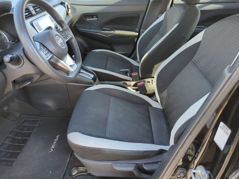 Used 2021 Nissan Versa SV image 12