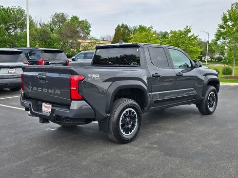 Used 2024 Toyota Tacoma TRD Off-Road AWD/4WD image 10