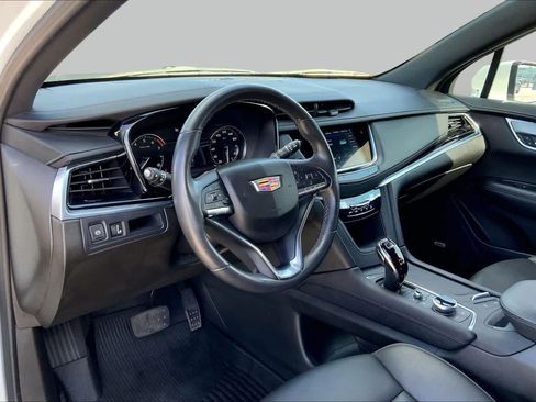 Certified 2024 Cadillac XT6 Luxury FWD image 18