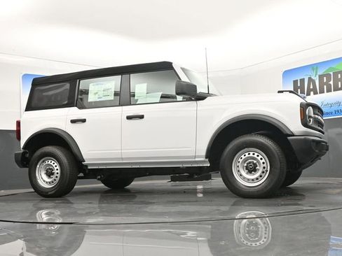 New 2025 Ford Bronco 4-Door image 22