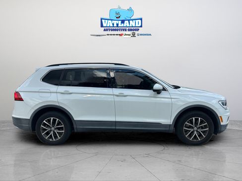 Used 2019 Volkswagen Tiguan SE w/ Panoramic Sunroof Package FWD image 6