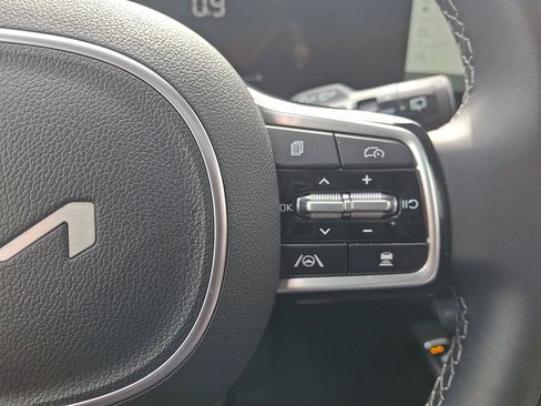 Certified 2025 Kia Sorento S w/ Panoramic Sunroof Package image 21