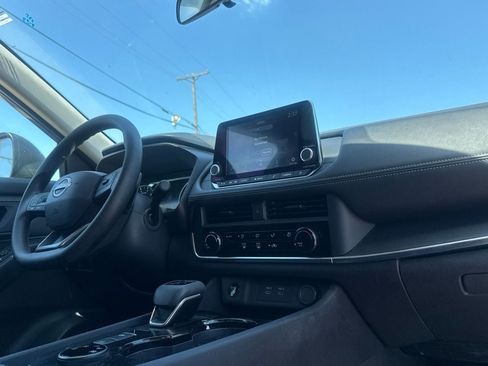 Certified 2025 Nissan Rogue S AWD/4WD image 27