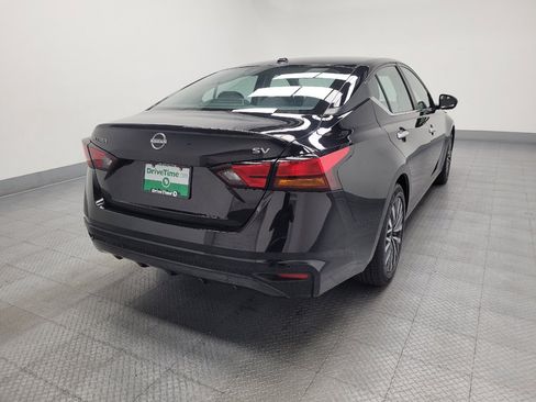Used 2024 Nissan Altima 2.5 SV FWD image 7