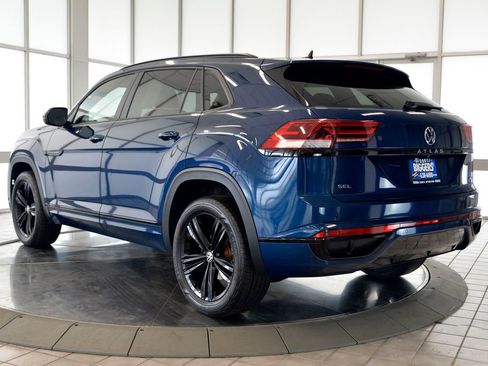 Used 2023 Volkswagen Atlas Cross Sport SEL R-Line AWD/4WD image 6