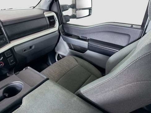 Used 2024 Ford F250 XLT w/ FX4 Off-Road Package AWD/4WD image 21