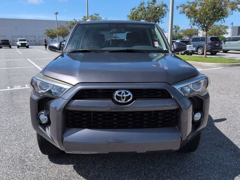 Used 2018 Toyota 4Runner SR5 RWD image 9