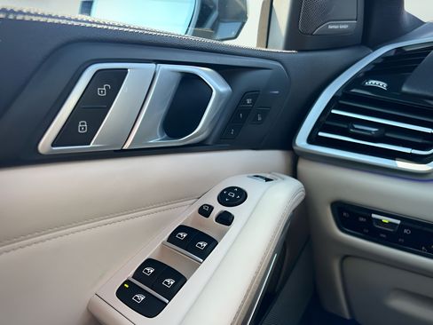 Used 2021 BMW X5 M50i w/ Executive Package AWD/4WD image 49