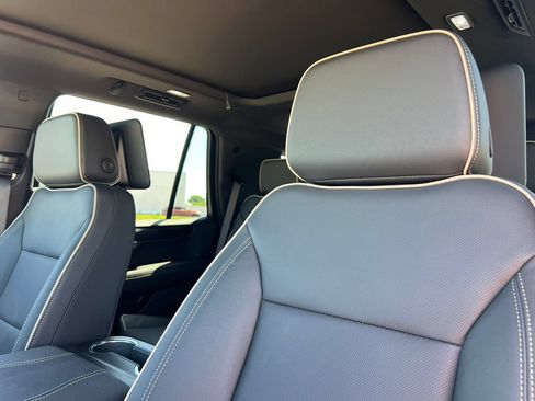 New 2026 GMC Yukon Elevation w/ Elevation Premium Package AWD/4WD image 13