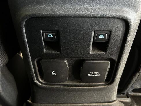 Used 2022 Ford Bronco Wildtrak image 19