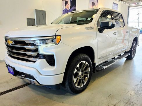 Used 2023 Chevrolet Silverado 1500 High Country w/ Technology Package AWD/4WD image 5