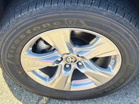 Certified 2024 Toyota RAV4 LE AWD/4WD image 10